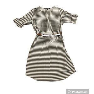 Sharagano Sz 4 NWOT Blue White Striped shift dress belt Casual Old Money
Teacher